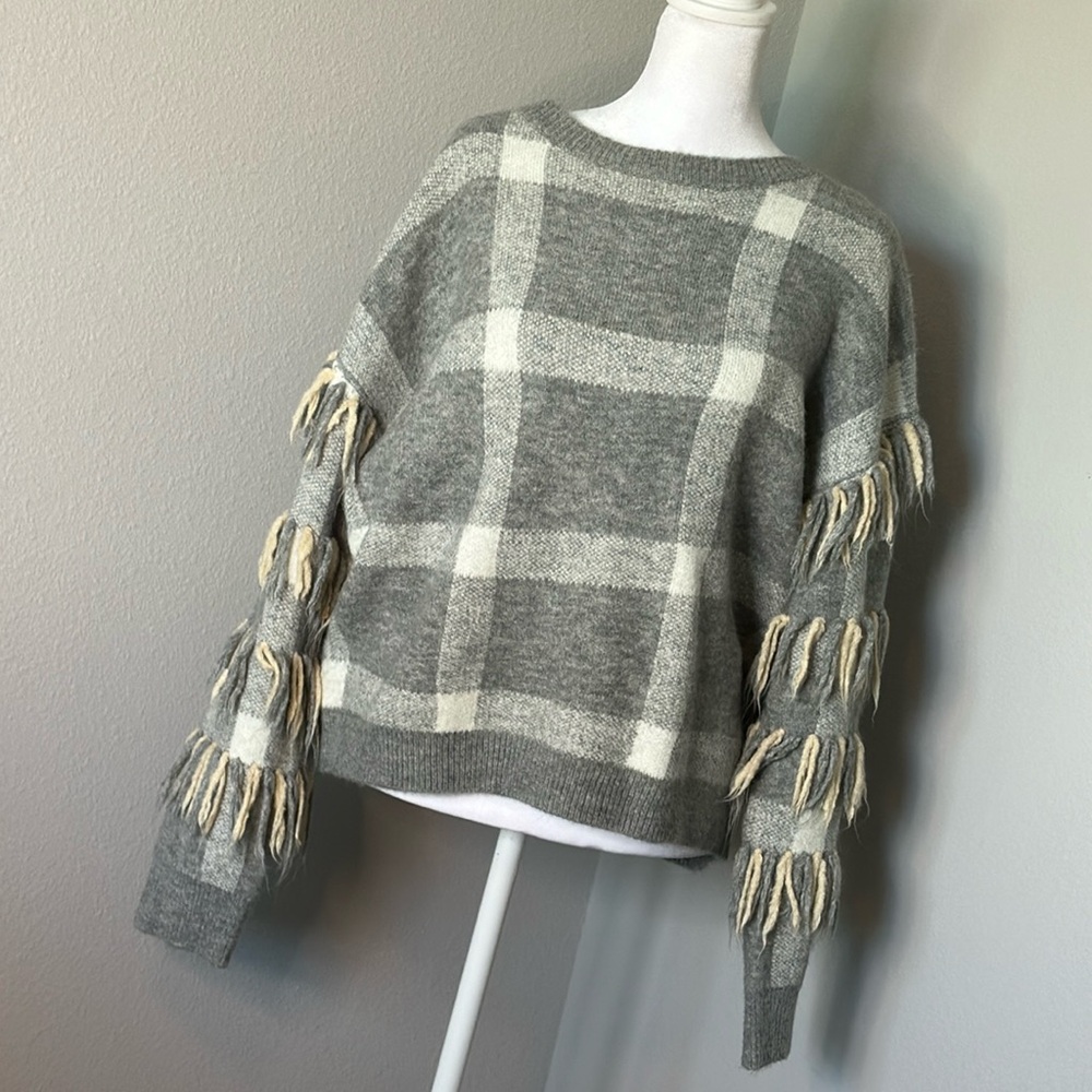 Sassy Tassel Sleeve Sweater Size M